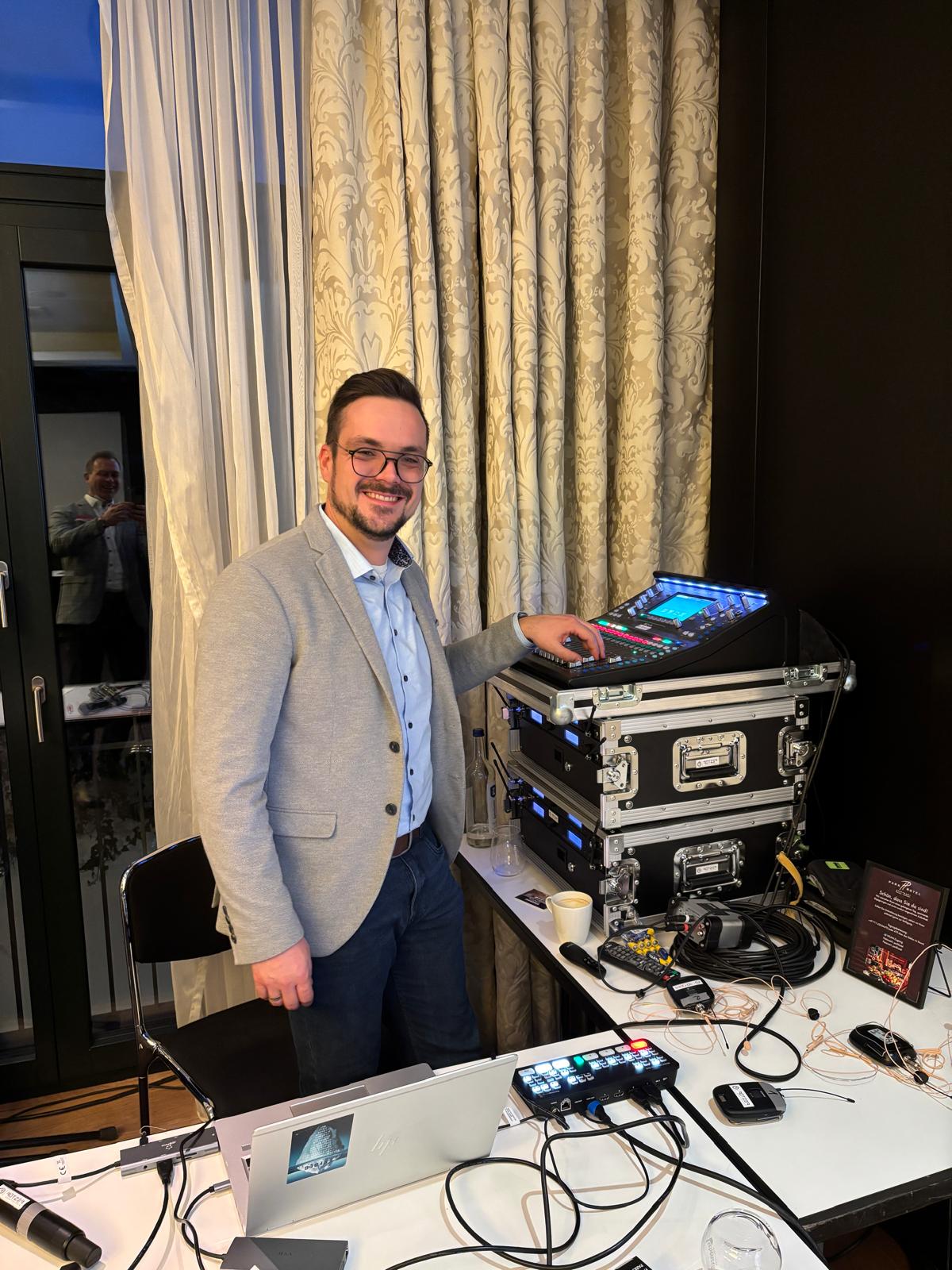 0b9dea9e-ee15-43d9-94bd-083c25572744